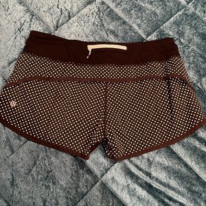 Lululemon polka dot Speed shorts size 8